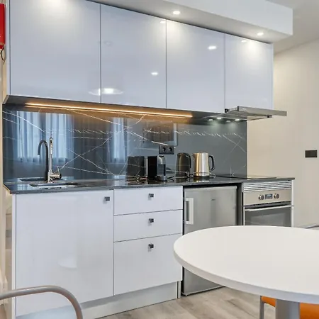 Bse15 2f, A In Madeira Funchal (Madeira)