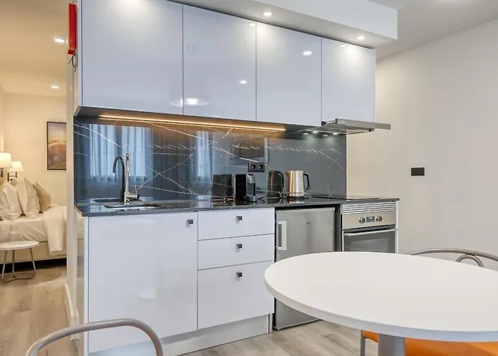 Bse15 2f, A In Madeira Funchal (Madeira)